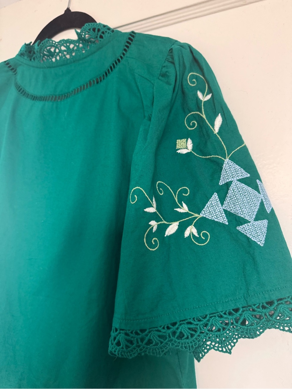 Jennifer & Grace Green Embroidered Tie-Front Crop Top| 100% Cotton | Small | NWT - Picture 11 of 12